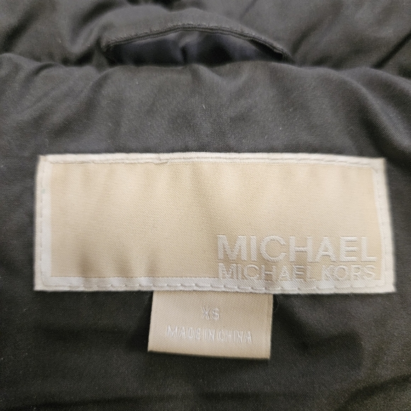 Michael Kors Women's Army Green Quilted Jacket with Faux Fur Hood - Picture 15 of 16